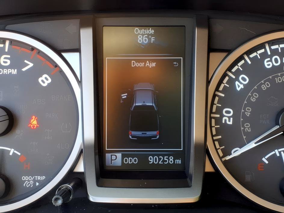Used 2019 Super White Toyota SR5 image 25