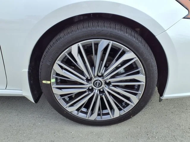 New 2026 Pearl White TriCoat Nissan SV image 5