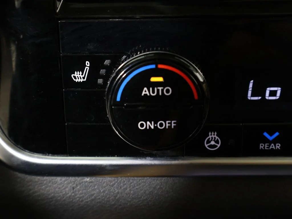 Used 2023  Nissan Platinum image 51