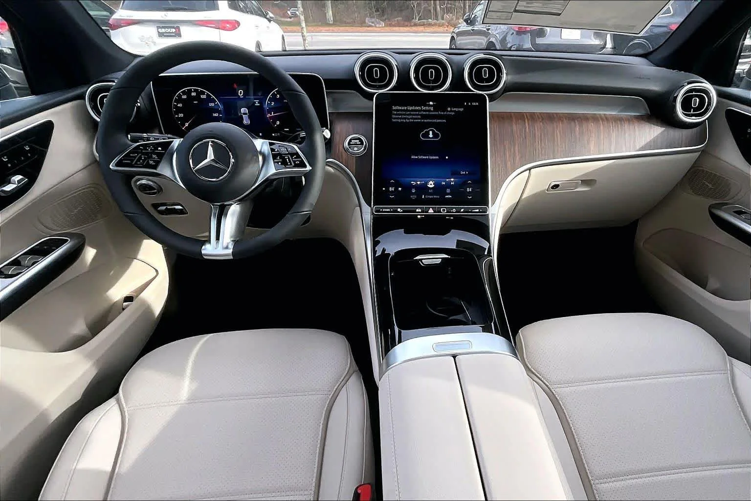 New 2026 040/Black Mercedes-Benz GLC 300 image 8