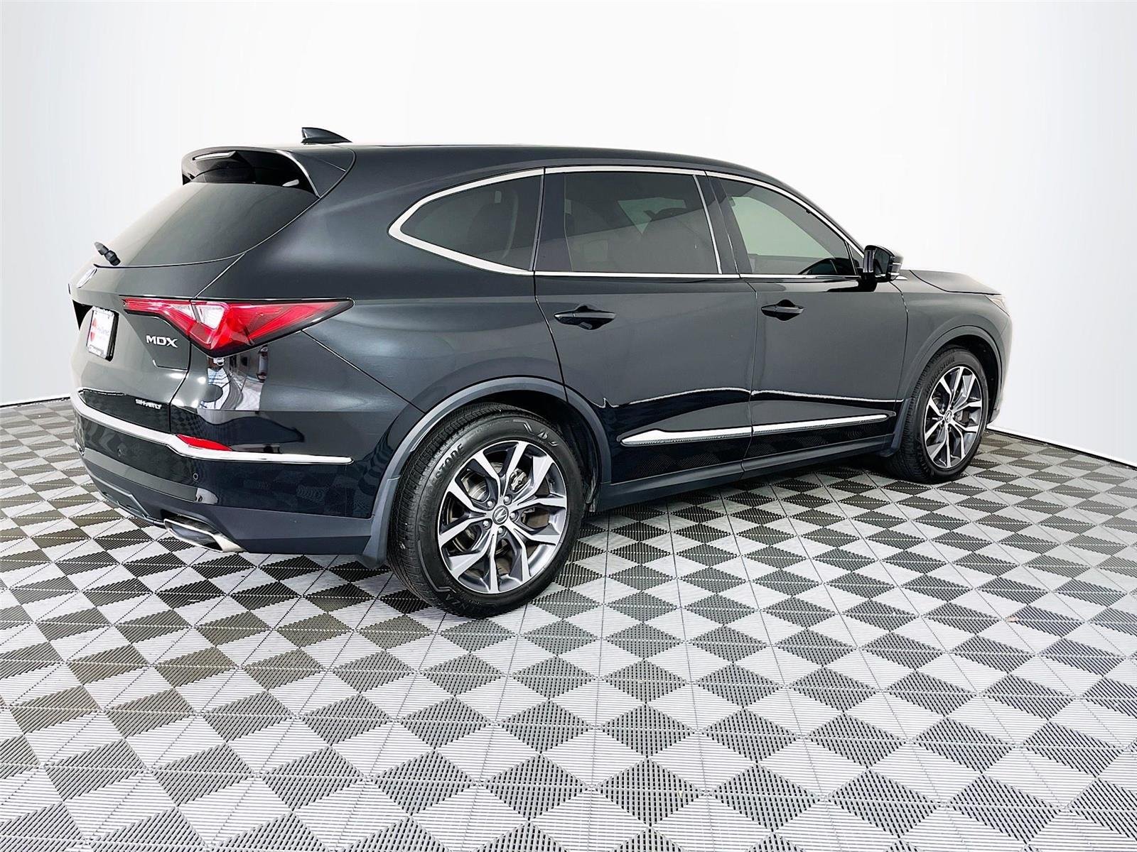 Used 2024 Majestic Black Pearl Acura SH-AWD w/Tech image 10