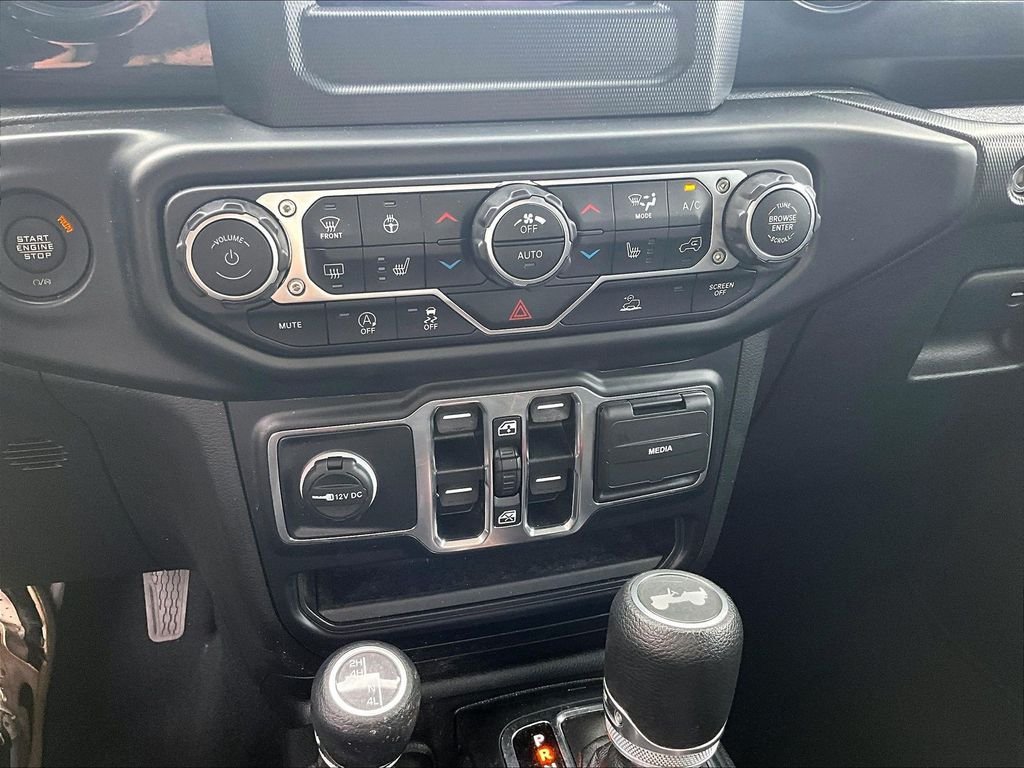 Used 2022 Black Clearcoat Jeep Unlimited Sport Altitude image 26