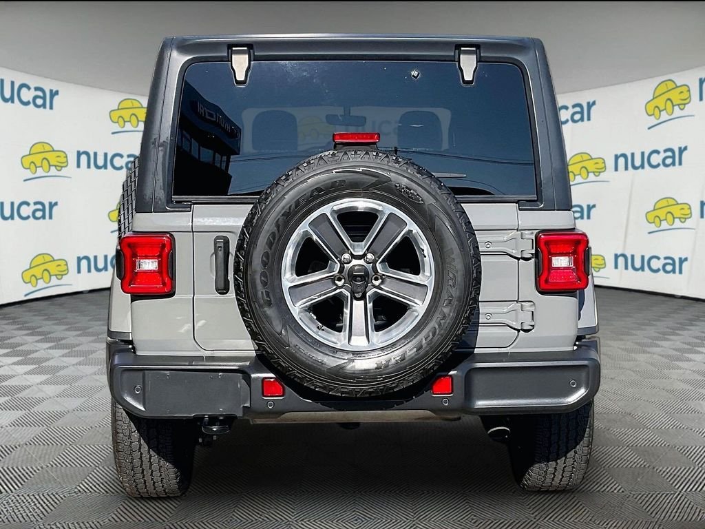 Used 2021 Gray Jeep Unlimited Sahara image 5