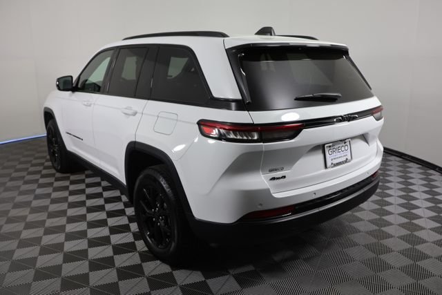 Used 2024 White Jeep Altitude X image 6