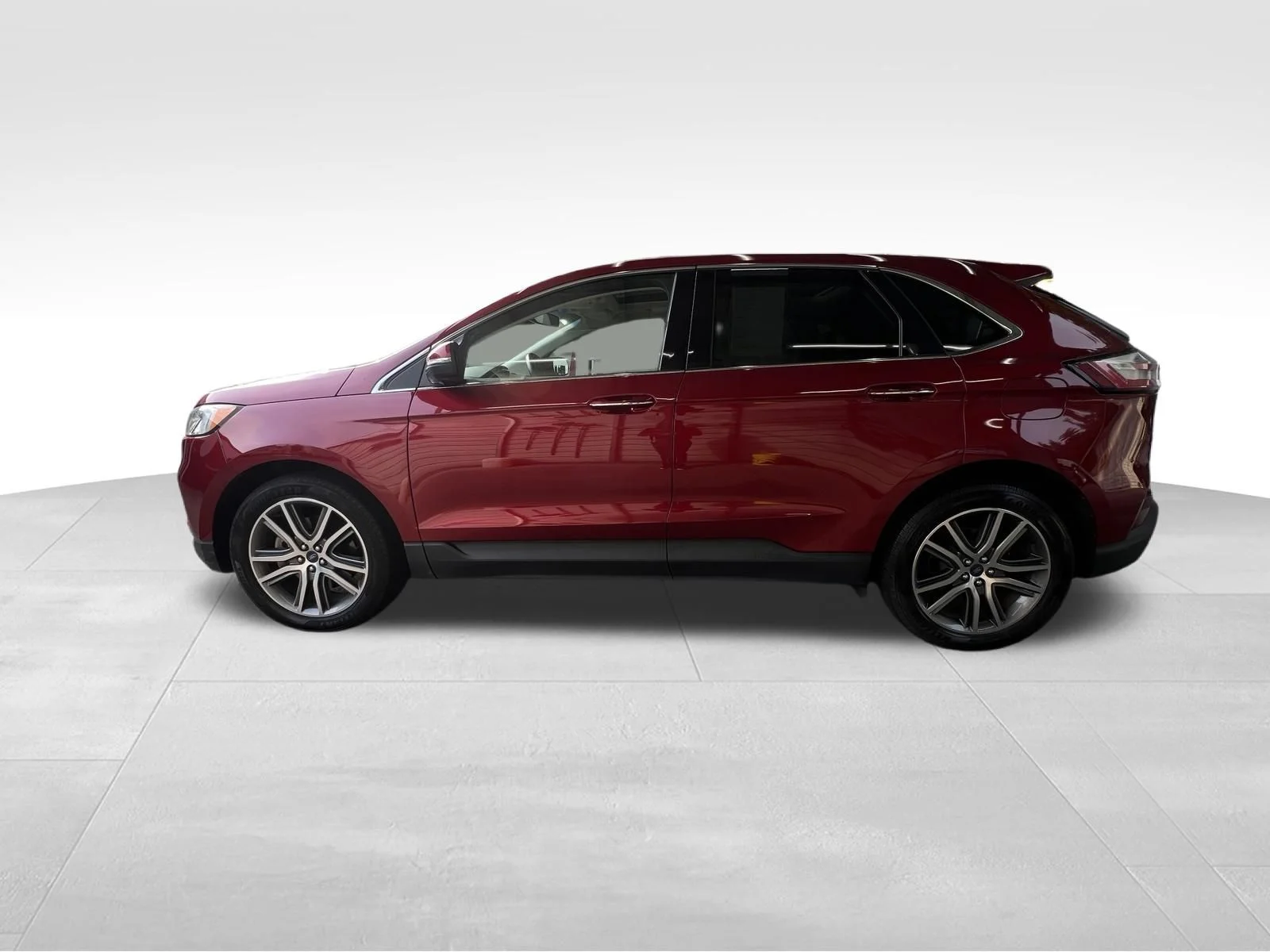 Used 2019 Red Ford Titanium image 9