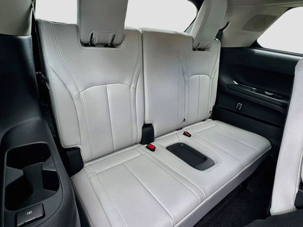 New 2027 GRAPHITE SHADOW INFINITI Luxe FWD image 29