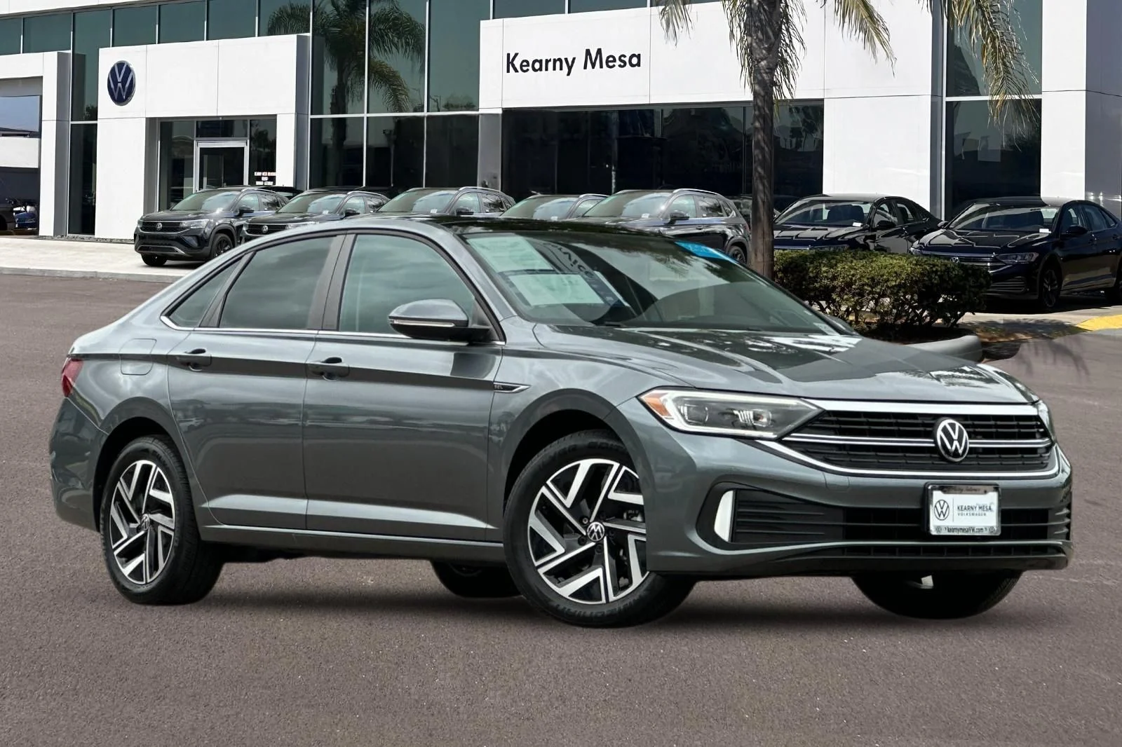 Certified Used 2022 Gray Volkswagen 1.5T SEL image 2