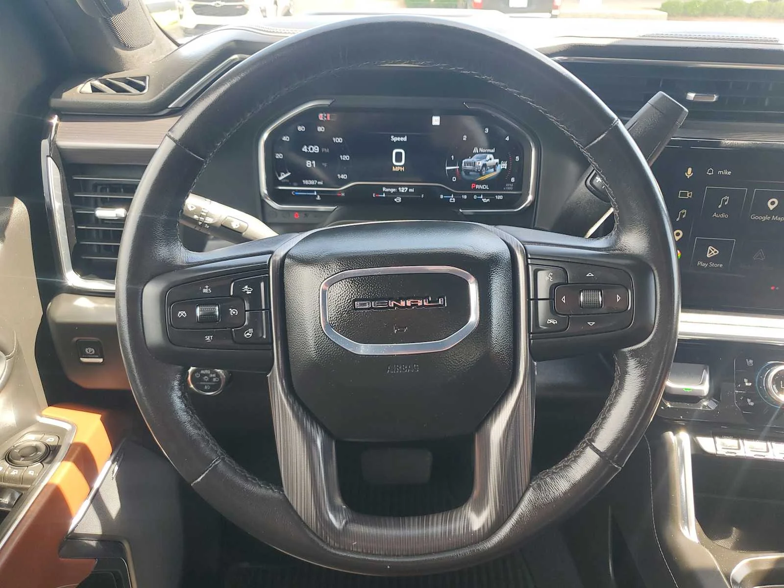 Used 2025 Onyx Black GMC Denali Ultimate image 11
