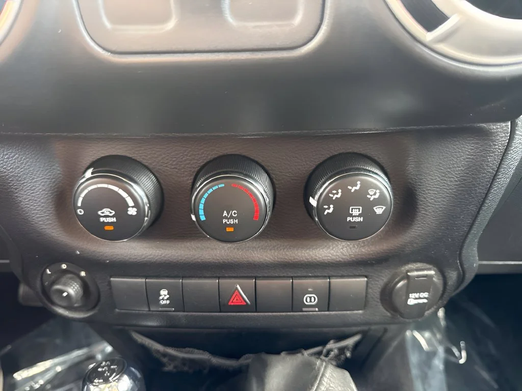 Used 2011 Black Jeep Sahara image 17