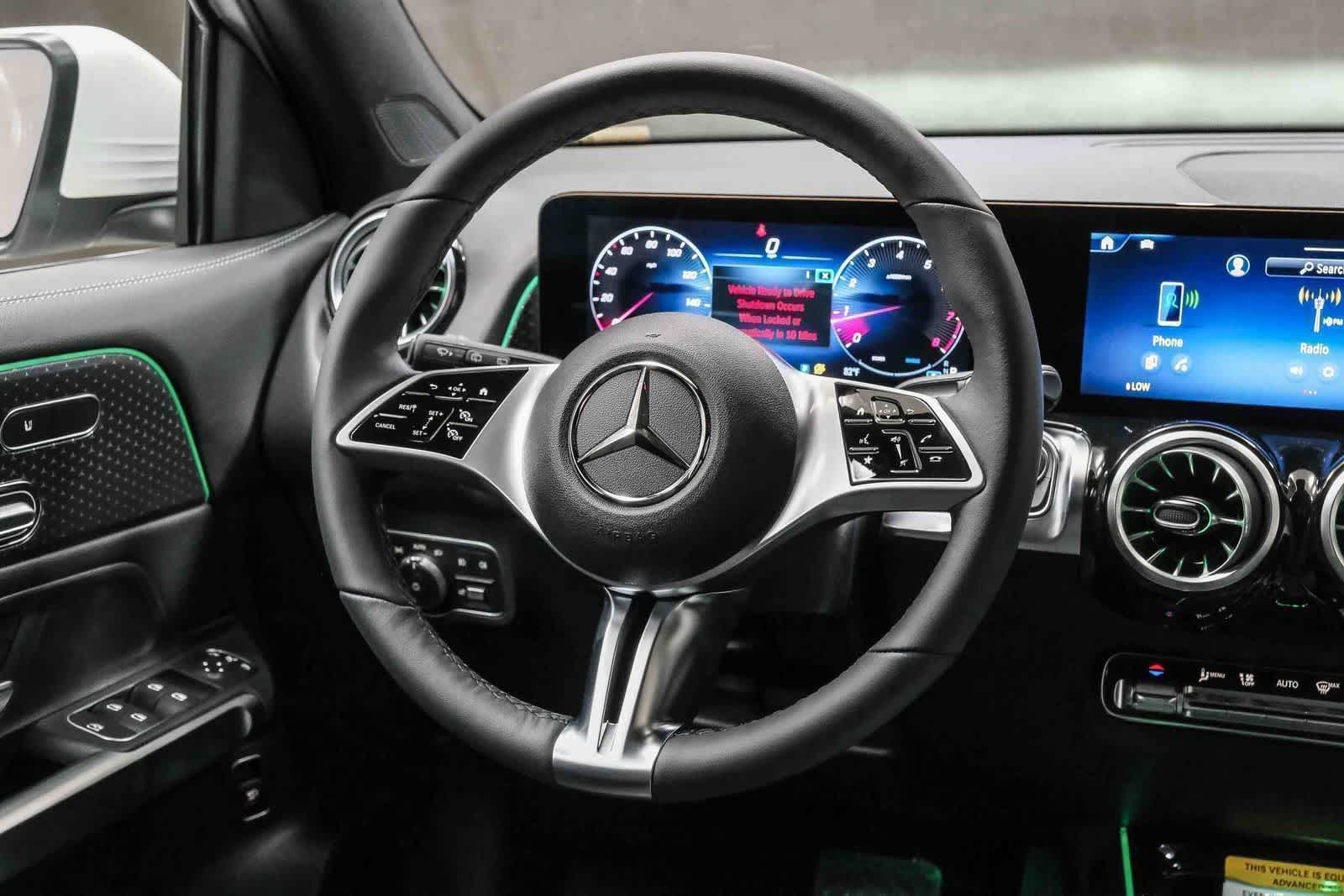 New 2026 Polar White Mercedes-Benz GLB 250 image 19