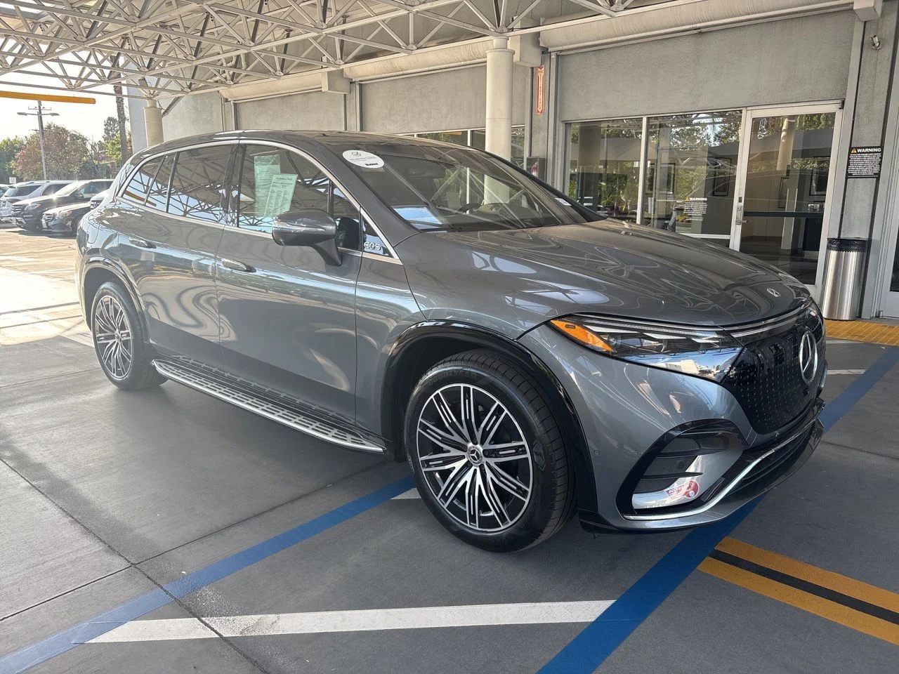 2023 Mercedes-Benz EQS SUV EQS 580 4MATIC's photo