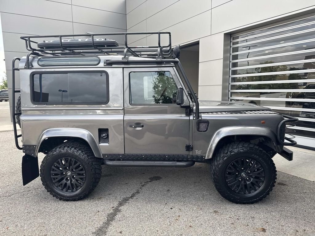 Used 1997 Beluga Black Clearcoat Land Rover COLLECTOR SERIES image 8