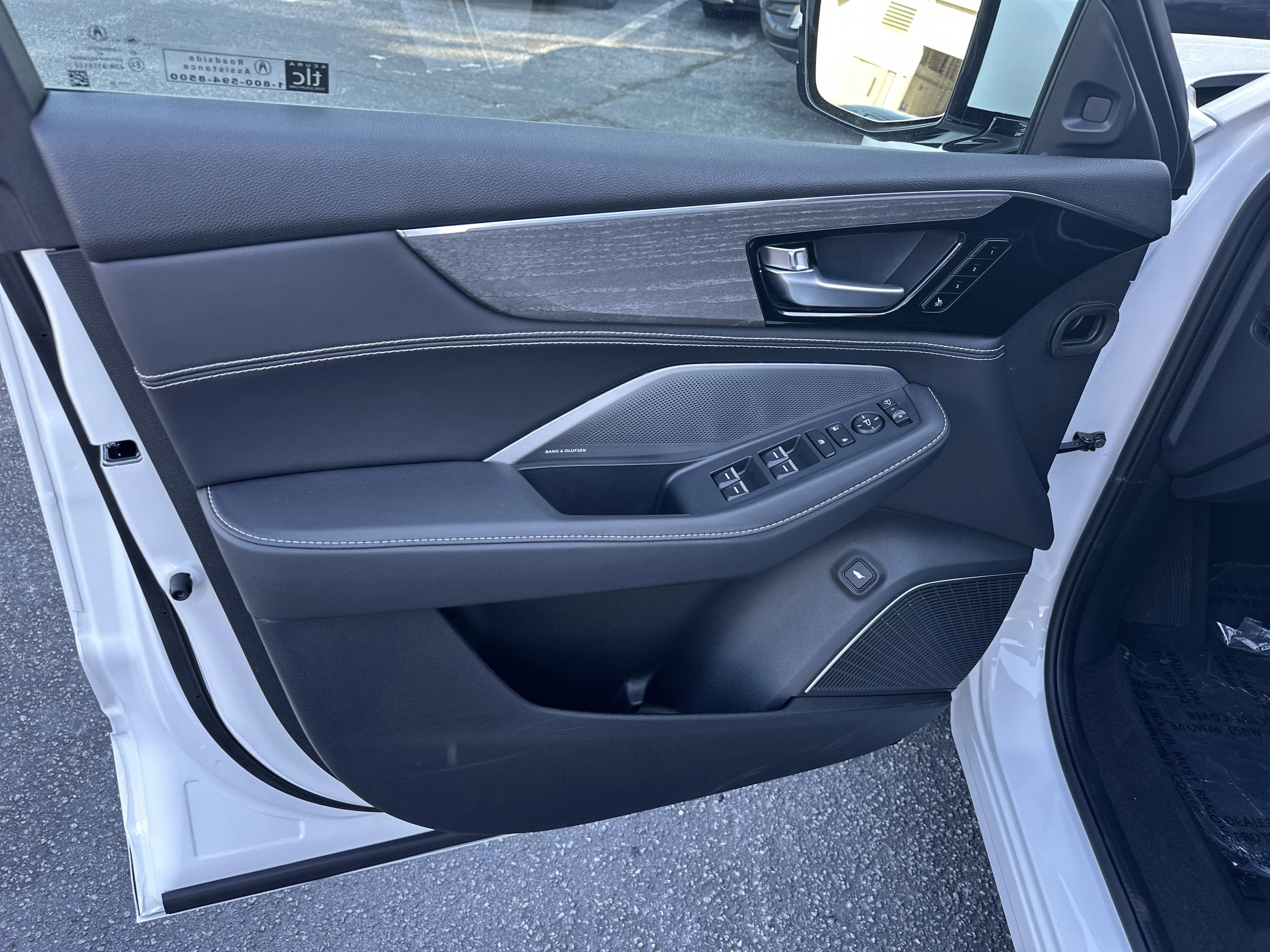 New 2026 Platinum White Pearl Acura w/Advance Package image 10