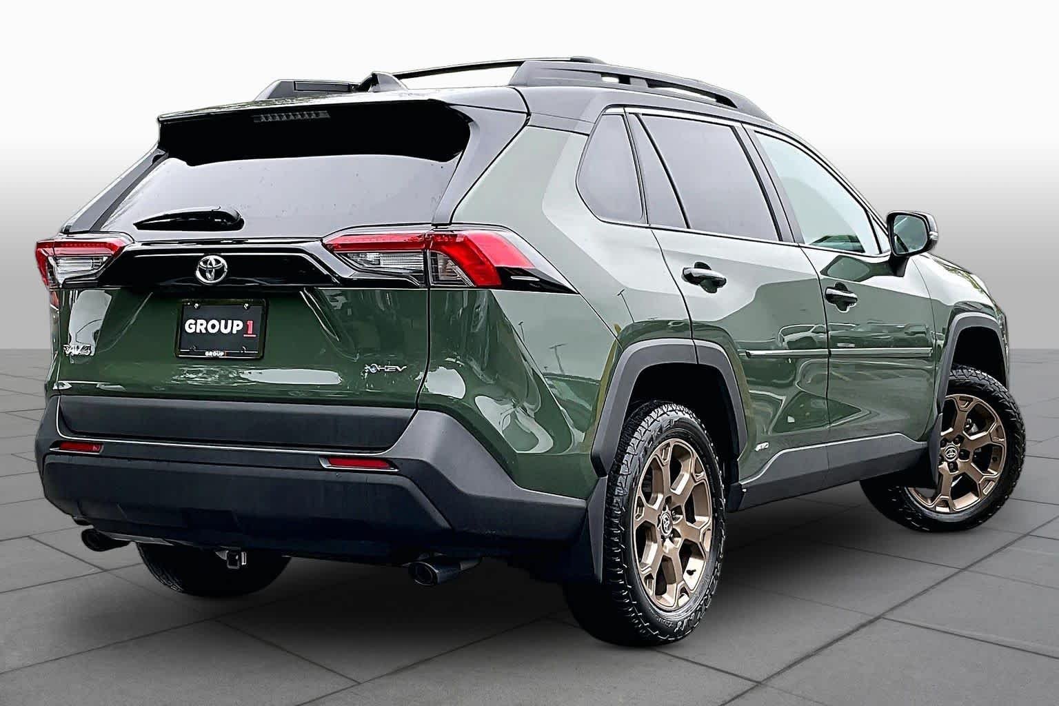 Used 2025 Army Green/Midnight Black Metallic Toyota Hybrid Woodland image 13