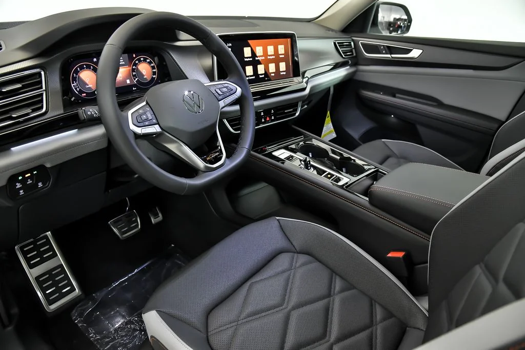 New 2026 White/off-white Volkswagen 2.0T Peak Edition image 5