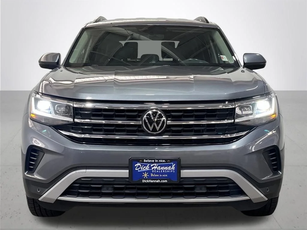 Used 2021 Gray Volkswagen 3.6L V6 SE w/Technology image 4