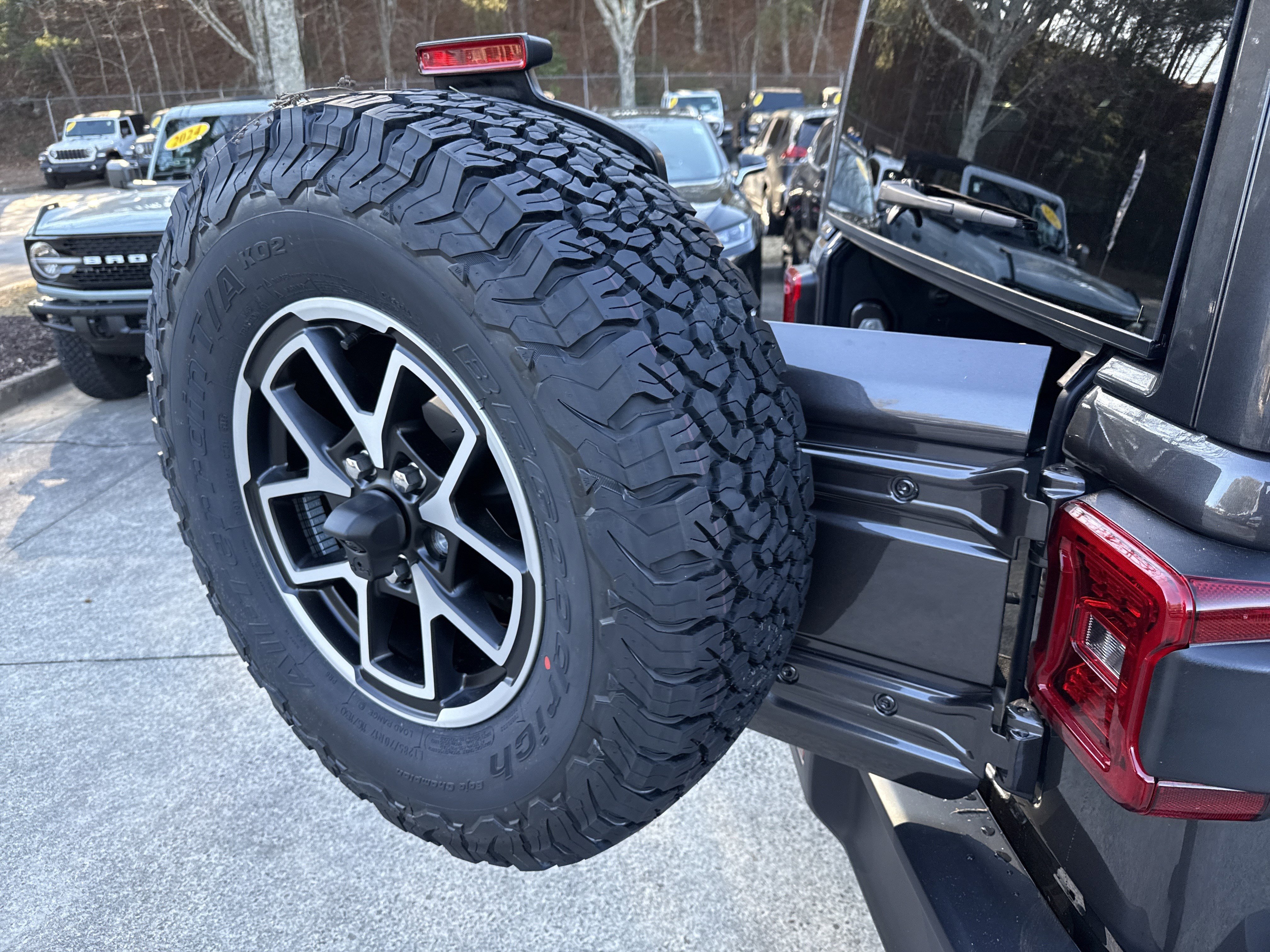 New 2026 Granite Crystal Metallic Clearcoat Jeep  image 21
