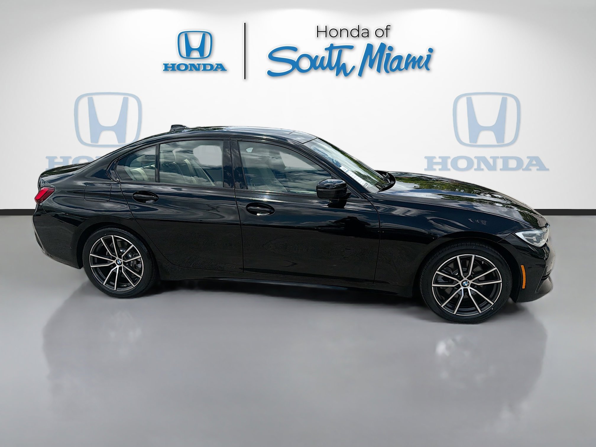 Used 2022 Jet Black BMW 330i image 8