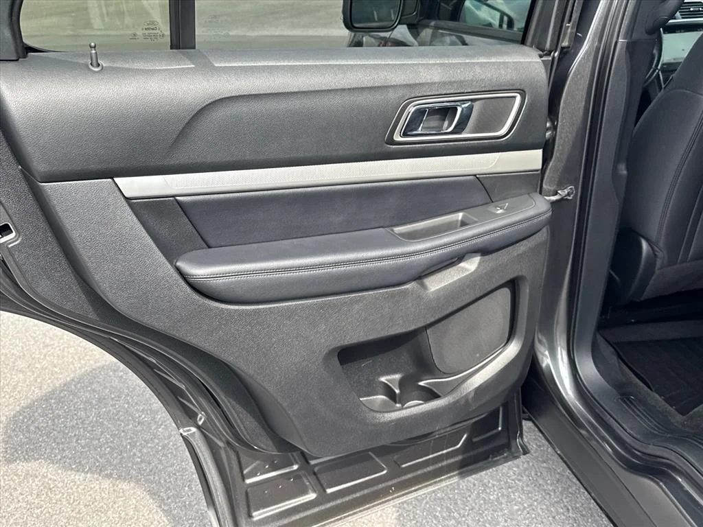 Used 2017 Magnetic J7 Ford XLT image 17