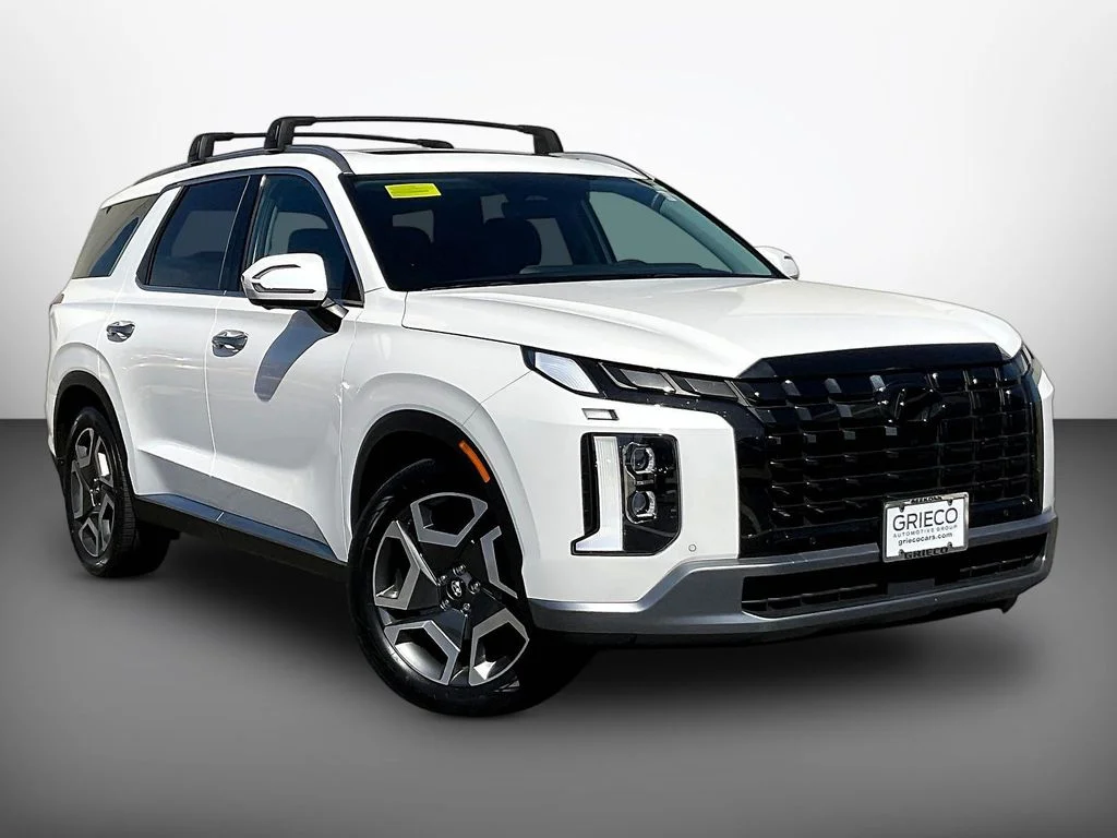 Used 2023 White Hyundai Limited image 1