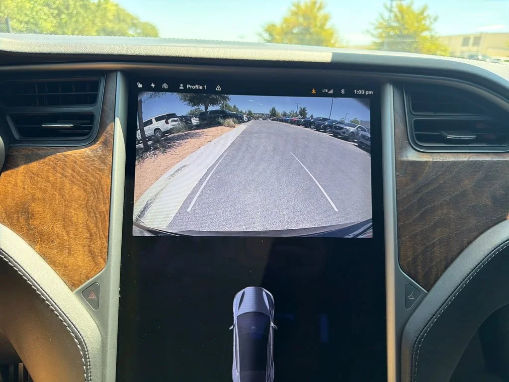 Used 2018  Tesla 75D image 29