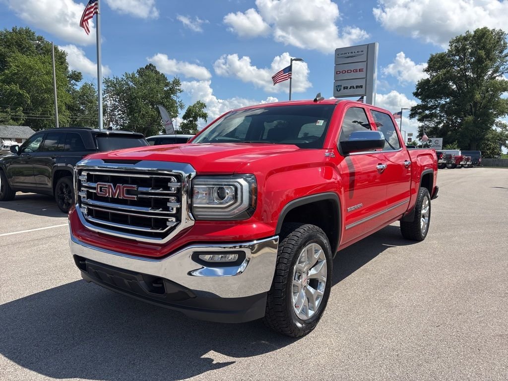 2018 GMC Sierra 4WD Crew Cab Short Box SLT's photo