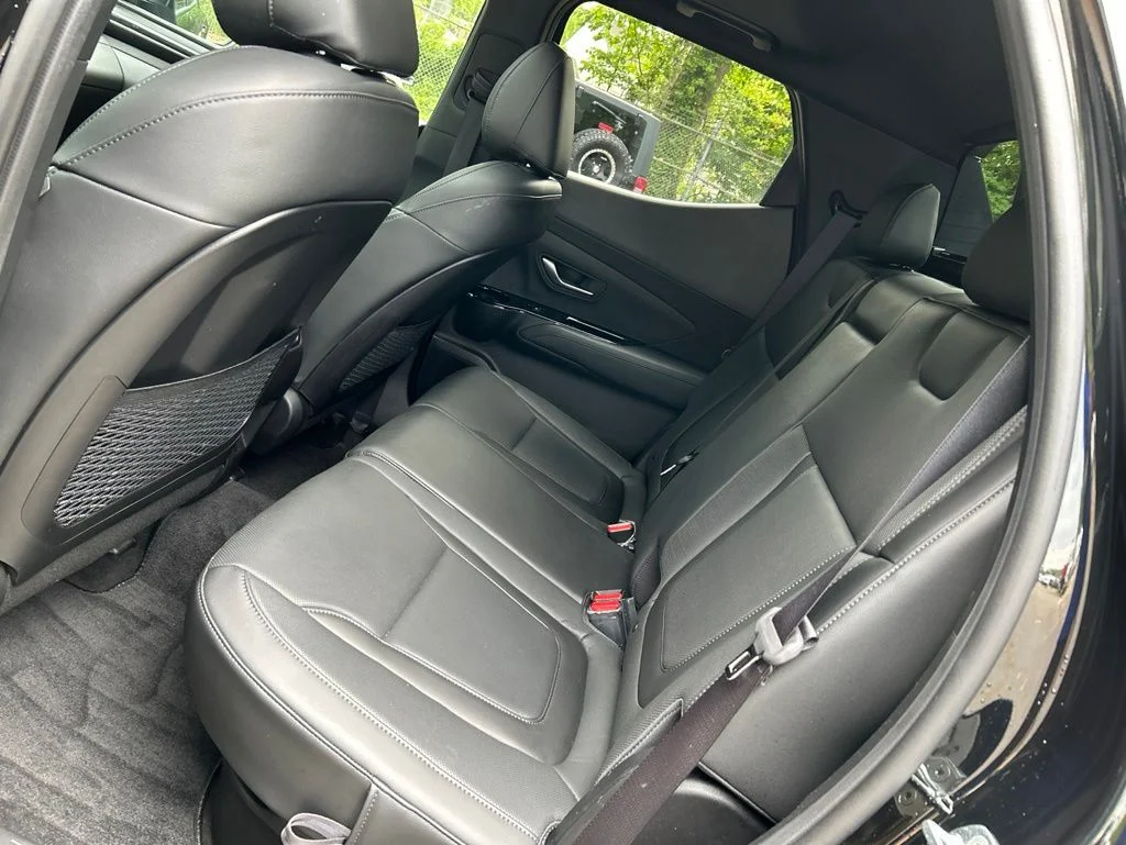 Used 2023 Black Hyundai Limited image 30