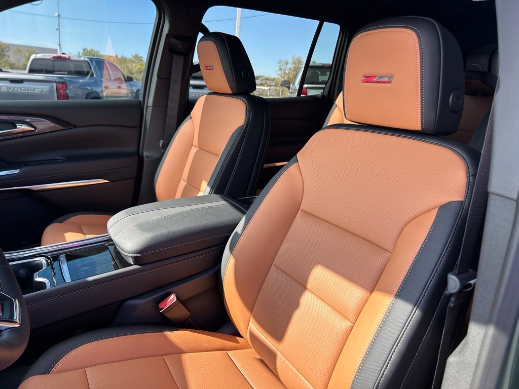 2027 Chevrolet Traverse Z71 - Photo 19