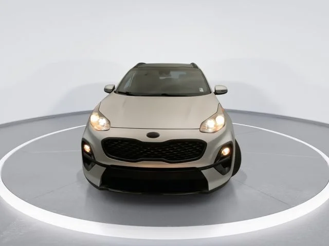 Used 2022 Silver Kia Nightfall image 9