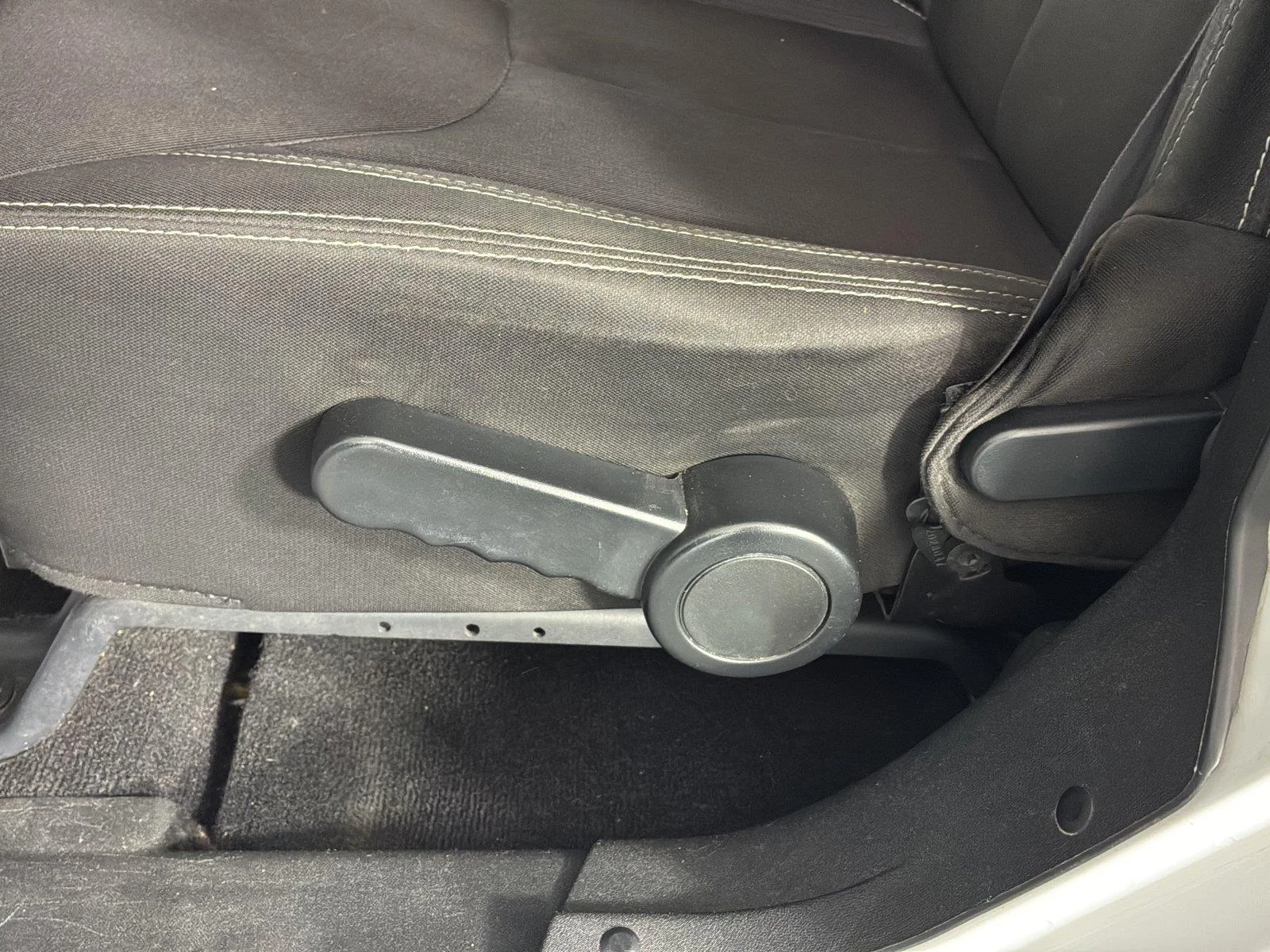 Used 2014 Bright White Clearcoat Jeep Sahara image 25