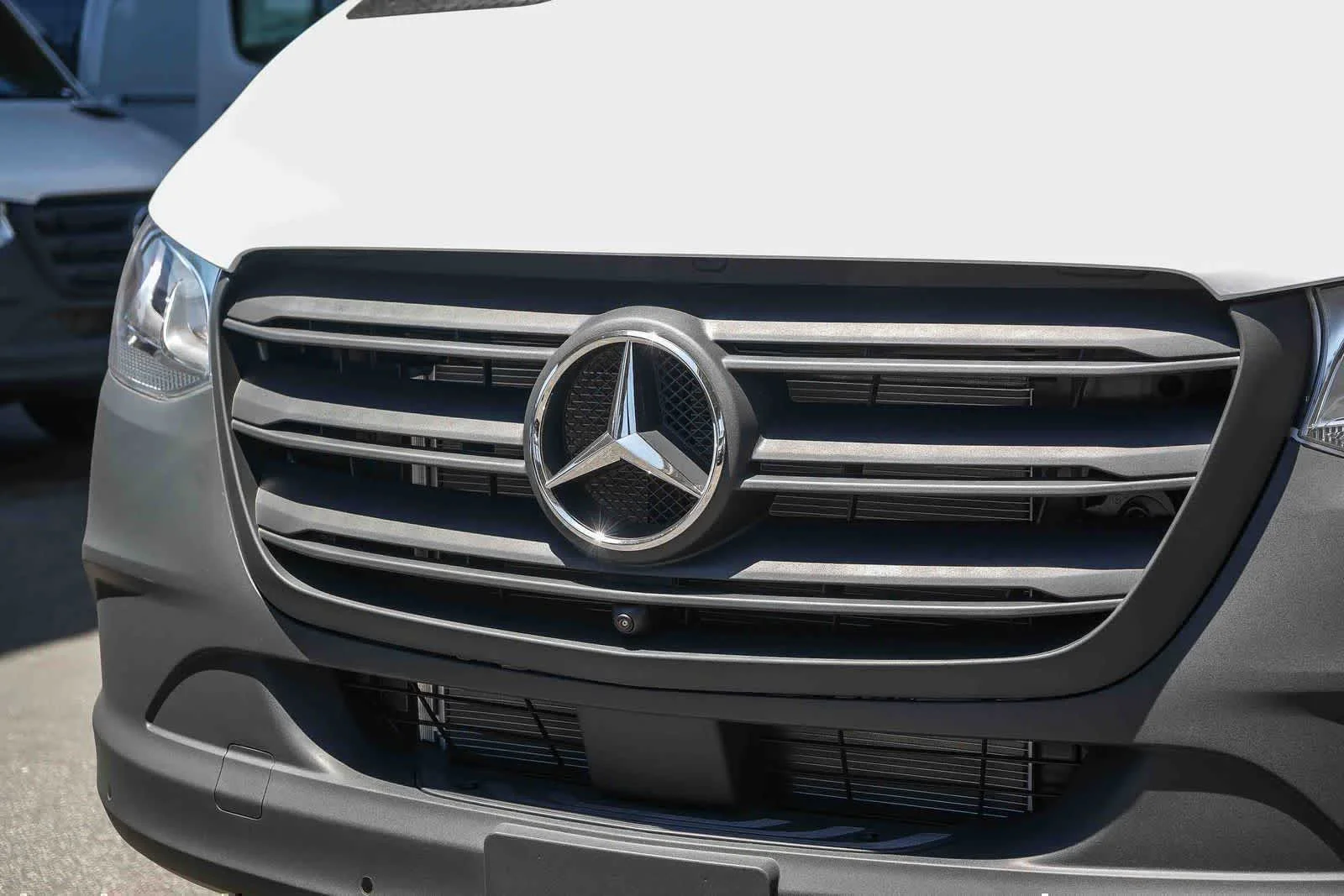 New 2026 Arctic White Mercedes-Benz Cargo 144WB High Roof AWD 2.0L I4 Diesel Turbo HO image 6