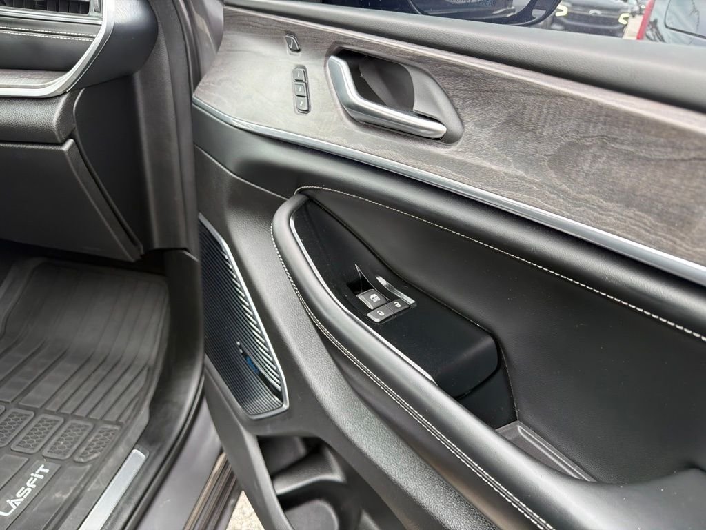 Used 2021 Gray Jeep Overland image 38