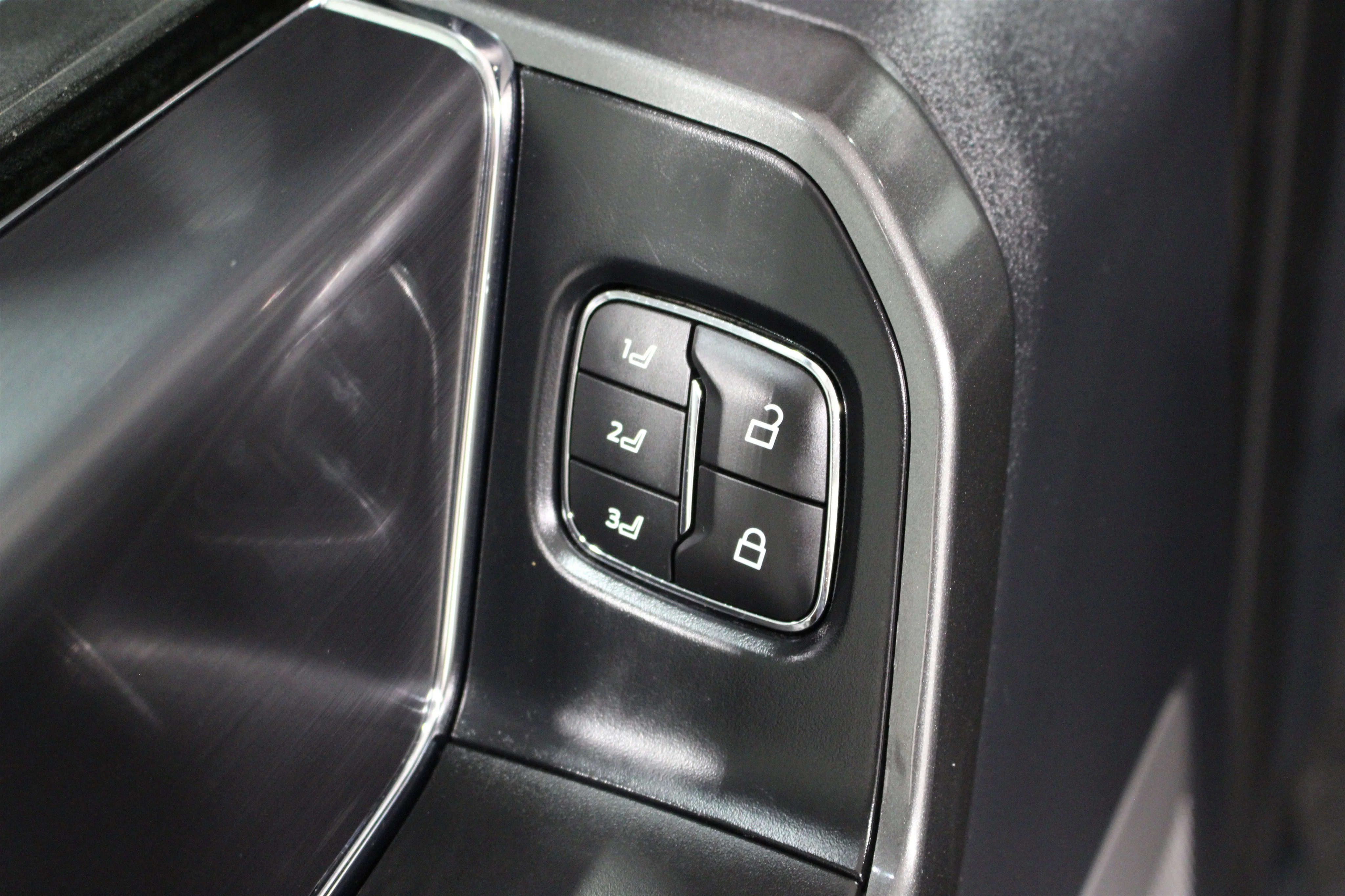 2023 Ford F-150 Lariat - Photo 8