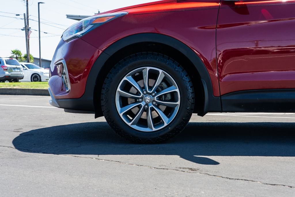 Used 2018 Regal Red Pearl Hyundai SE image 7