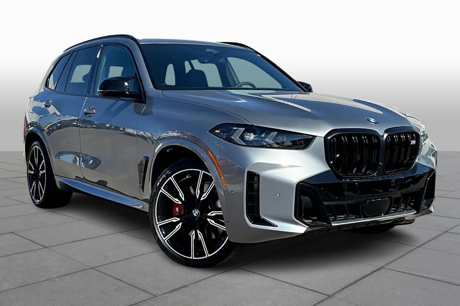 New 2026 Skyscraper Grey Metallic BMW M60i image 2