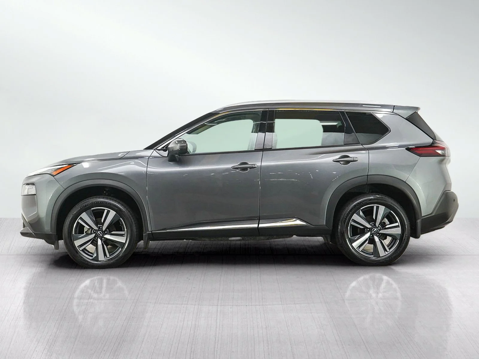 Used 2023 Nissan Rogue SL with VIN 5N1BT3CB5PC856610 for sale in Burnsville, Minnesota