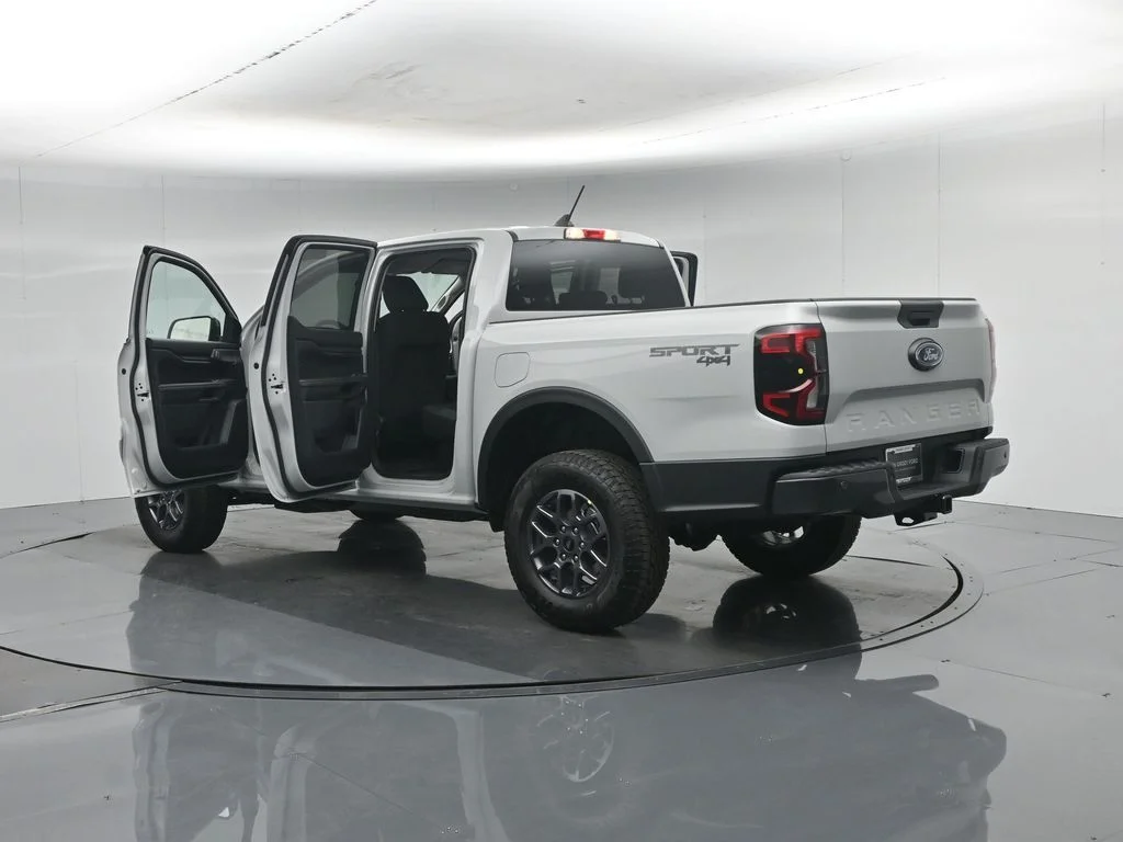 New 2026 Avalanche Ford XLT image 32