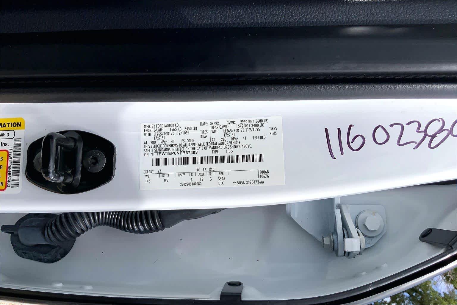 Used 2022 Oxford White Ford XLT image 37