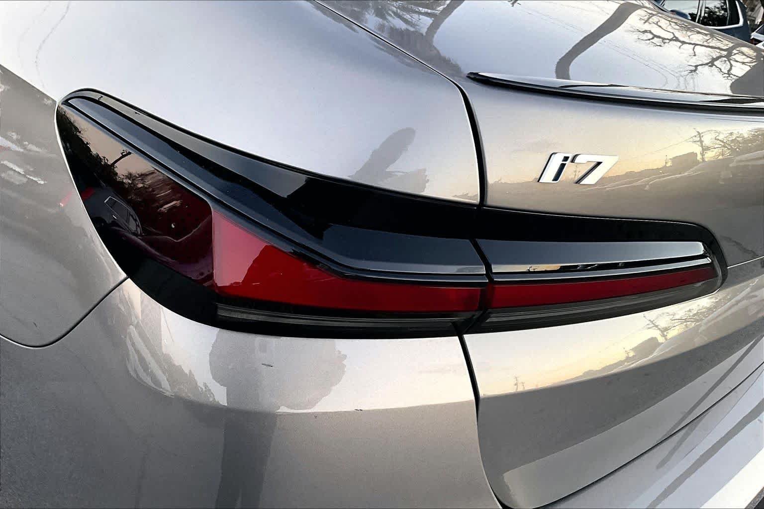 2025 BMW i7 60 - Photo 27