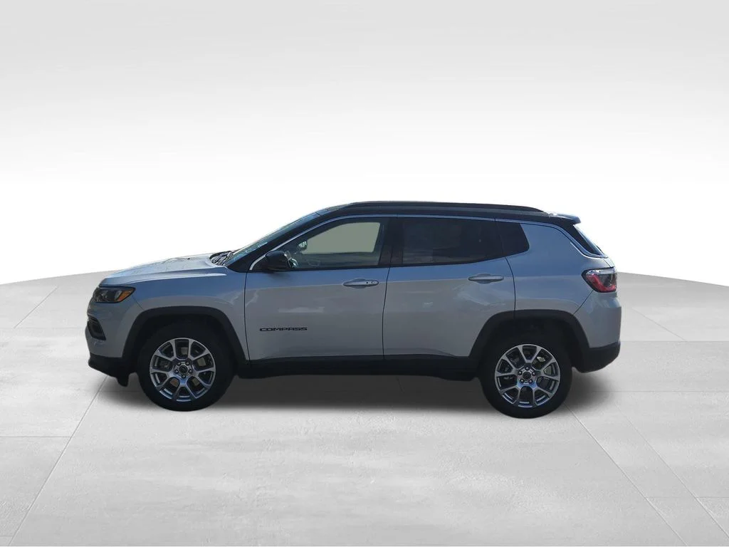 Used 2025 Silver Jeep Limited image 14