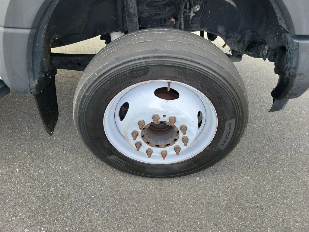 2019 Ford F-550 Super Duty Chassis Cab XL - Photo 7