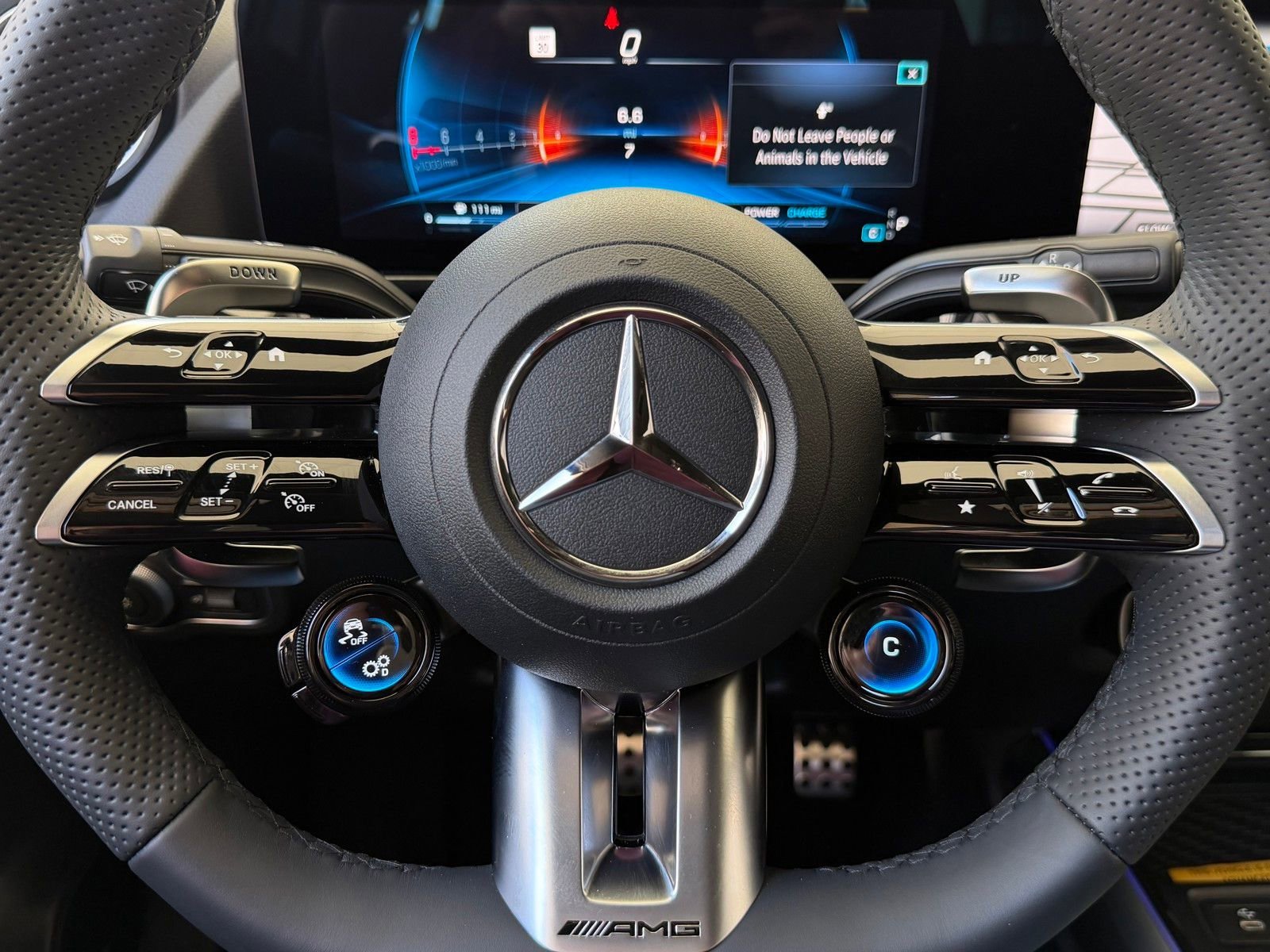 New 2026 MANUFAKTUR Alpine Grey Mercedes-Benz AMG® GLA 35 4MATIC® SUV image 36