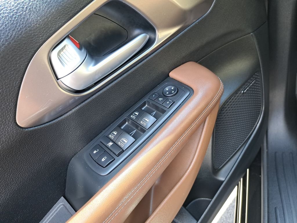 Used 2017 Black Chrysler Limited image 18