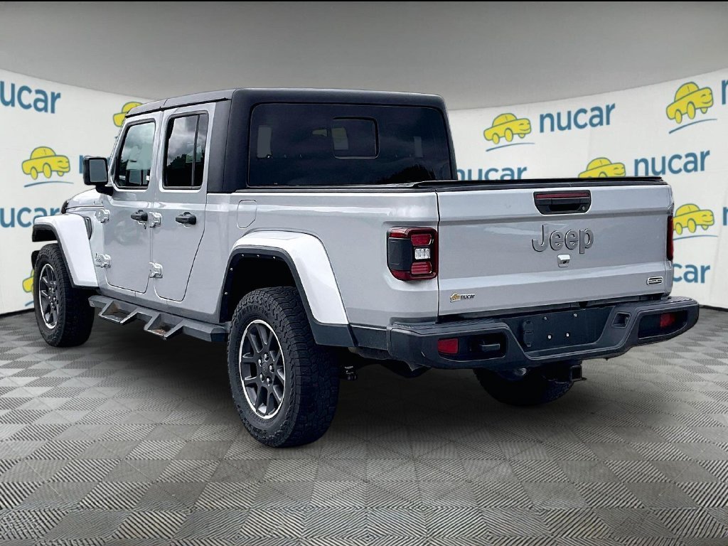Used 2022 Silver Zynith Clearcoat Jeep Overland image 4