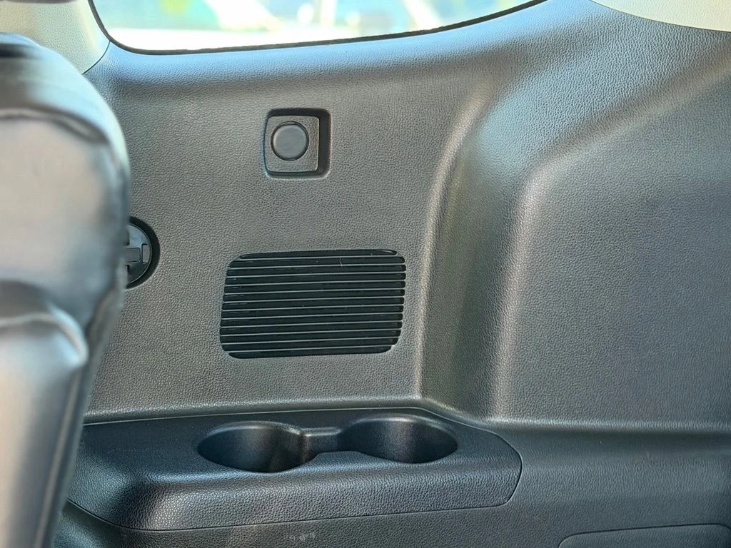 Used 2022 Beige Toyota XLE image 9