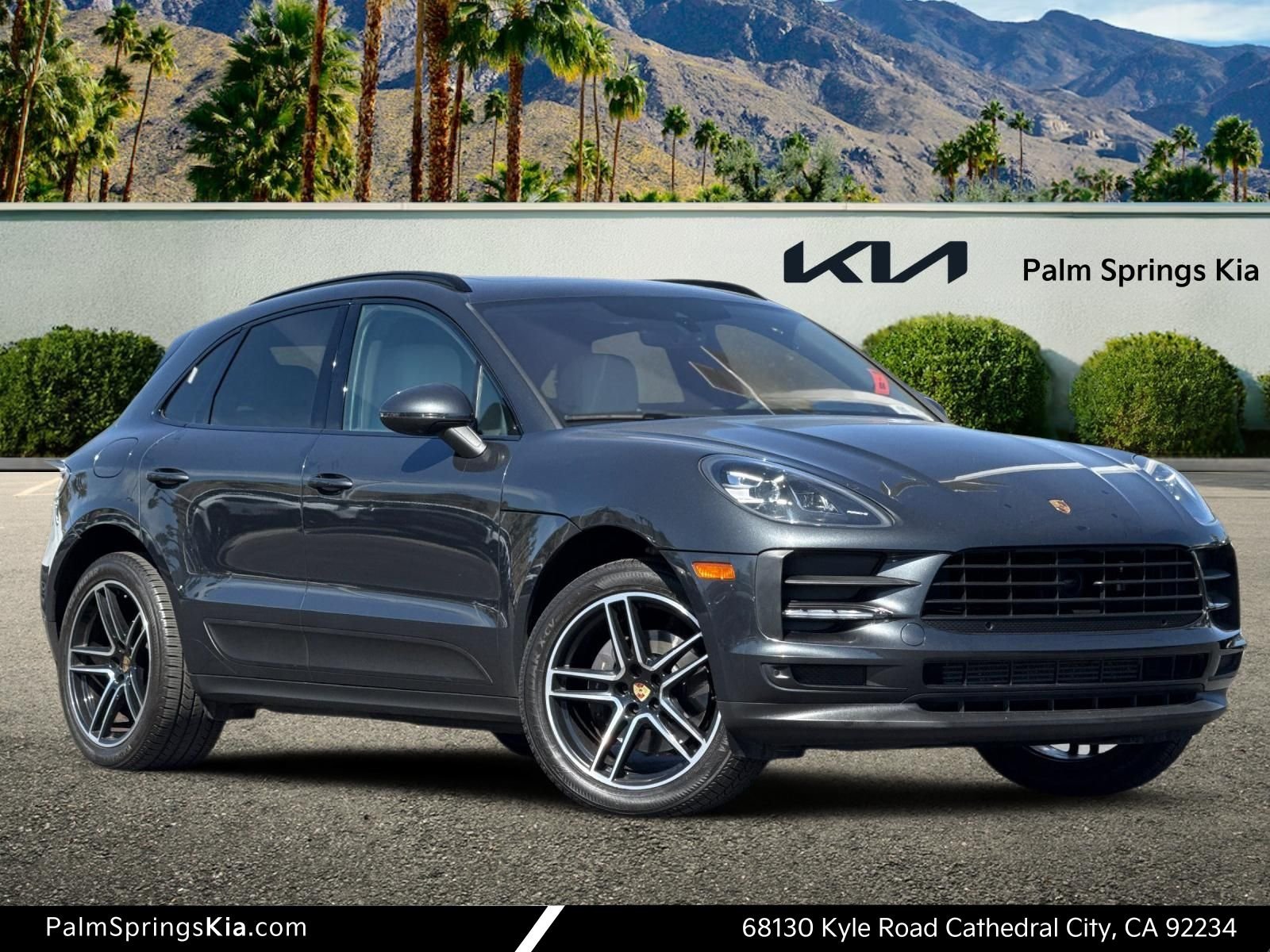 2020 Porsche Macan -'s photo