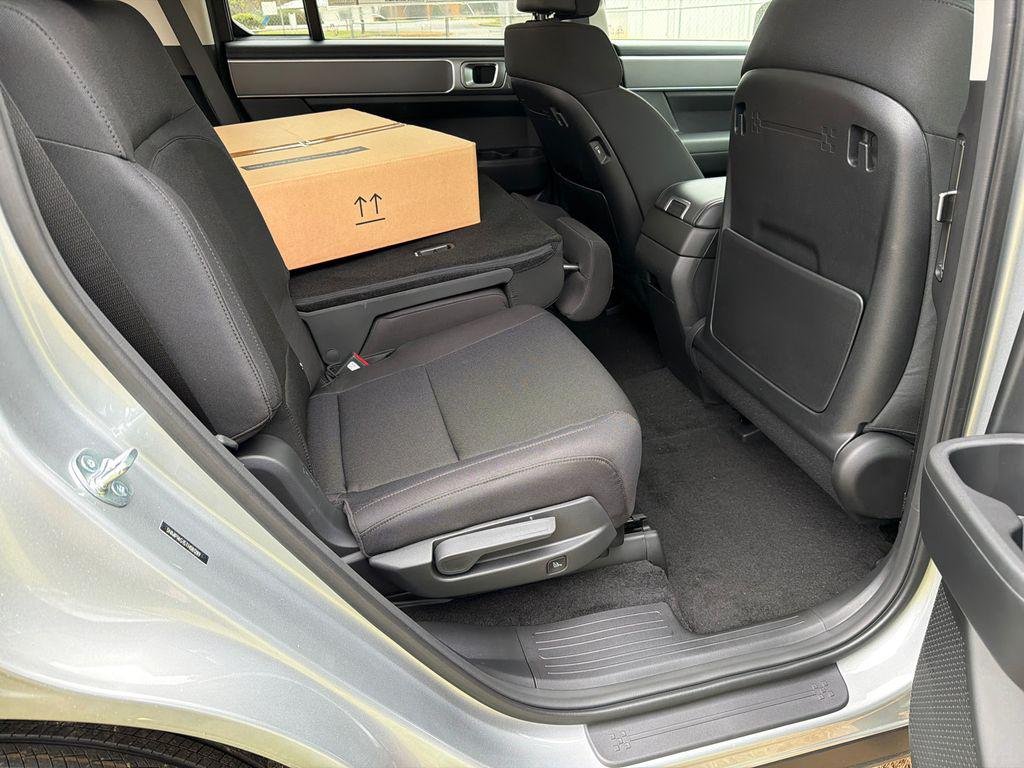 New 2026 Silver Hyundai SE image 15