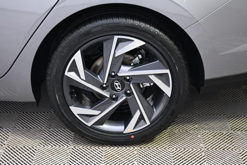 New 2026 Fluid Metal Hyundai Limited image 20