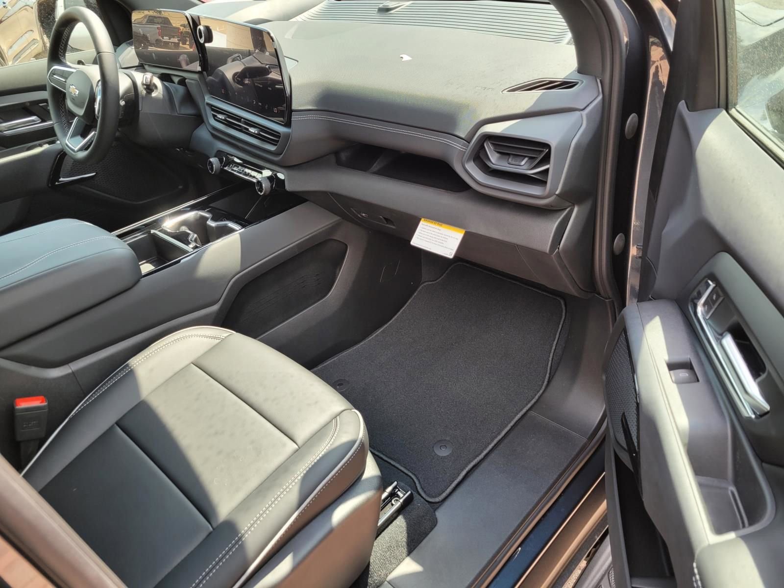 2026 Chevrolet Silverado EV LT - Photo 6