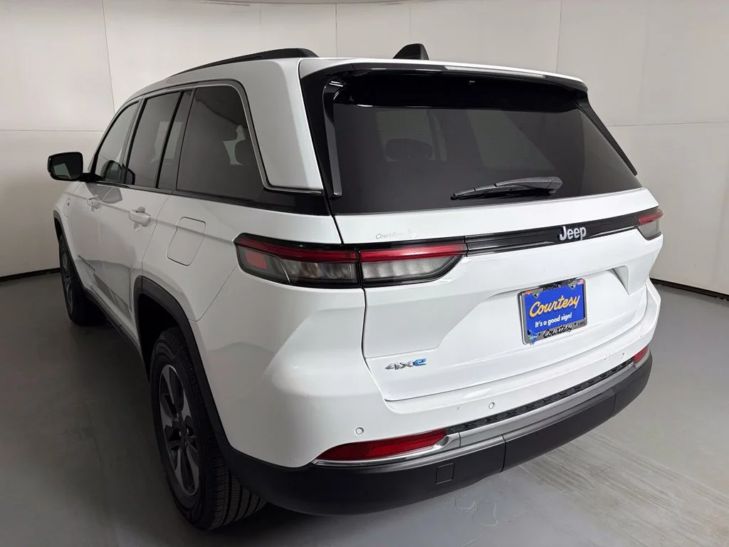 Used 2024 White Jeep 4xe image 6